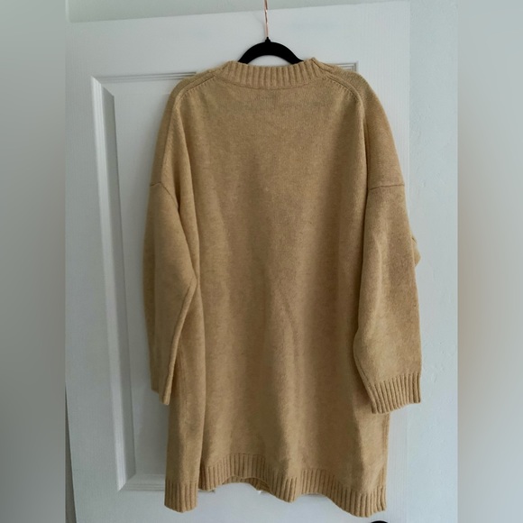 ACNE STUDIOS Button-through wool V-neck cardigan in Beige - Picture 6 of 13